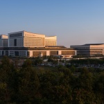 深圳市中医院光明院区 / 孟建民团队