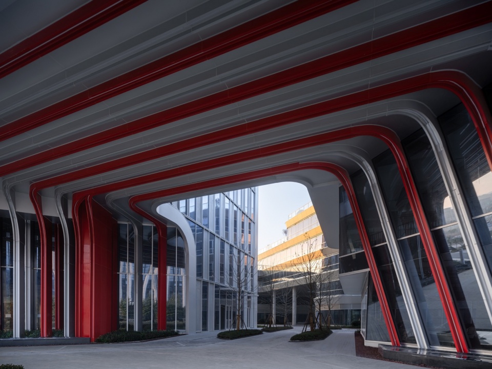 AutoFuturist Complex Jingu Center by LYCS Work