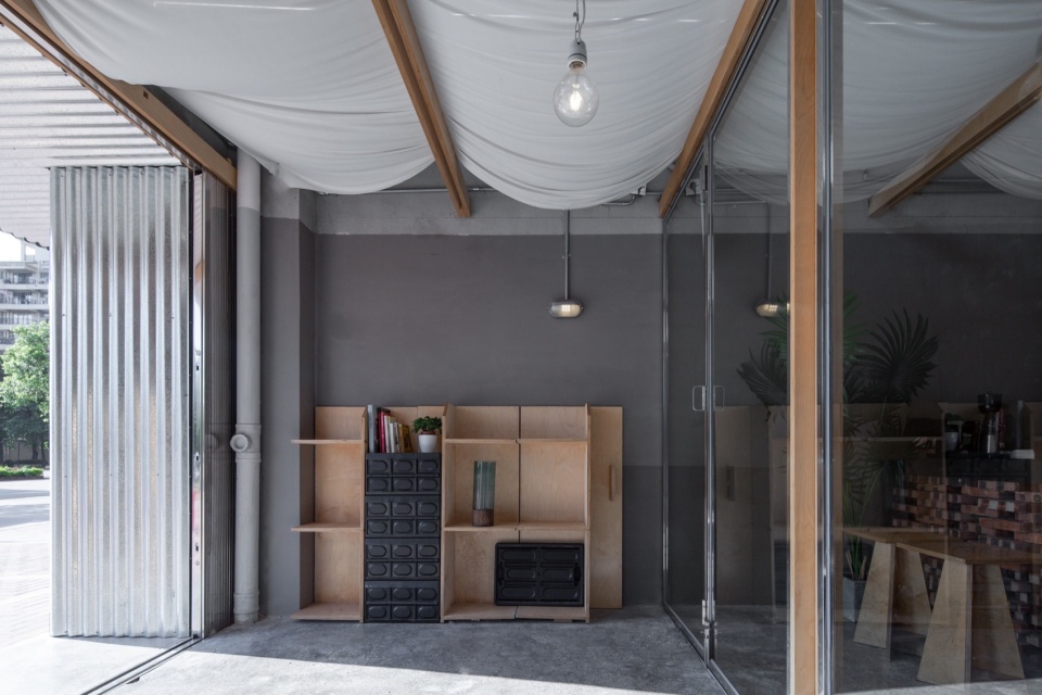 Community Coffee China by NEMEArchitects