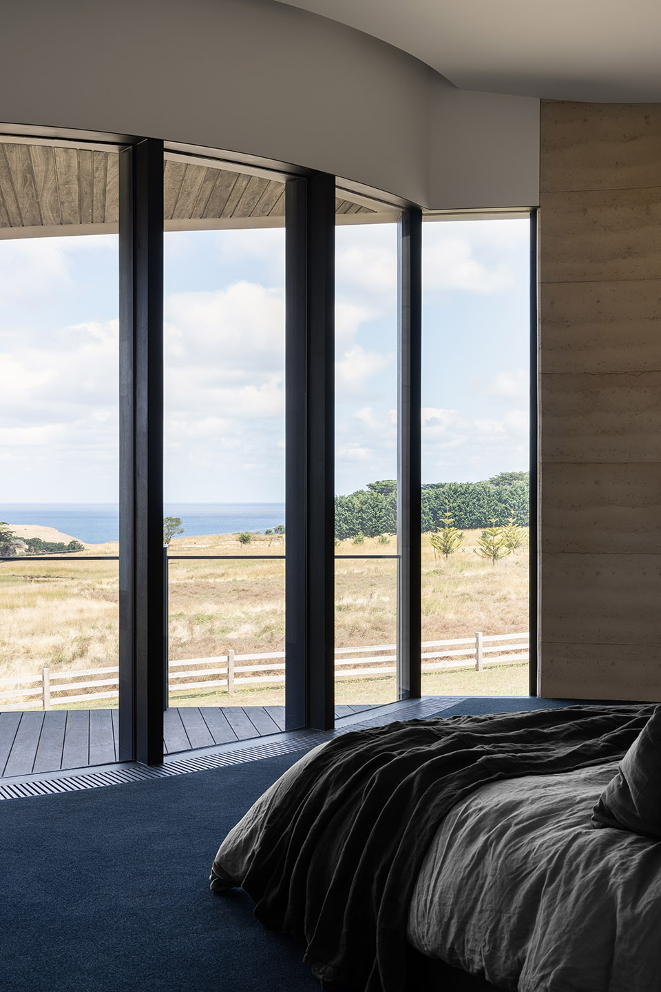 peninsula house by wood marsh