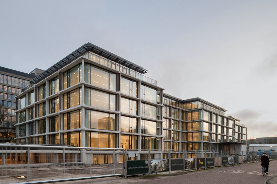 pi59 offices by v8 architects