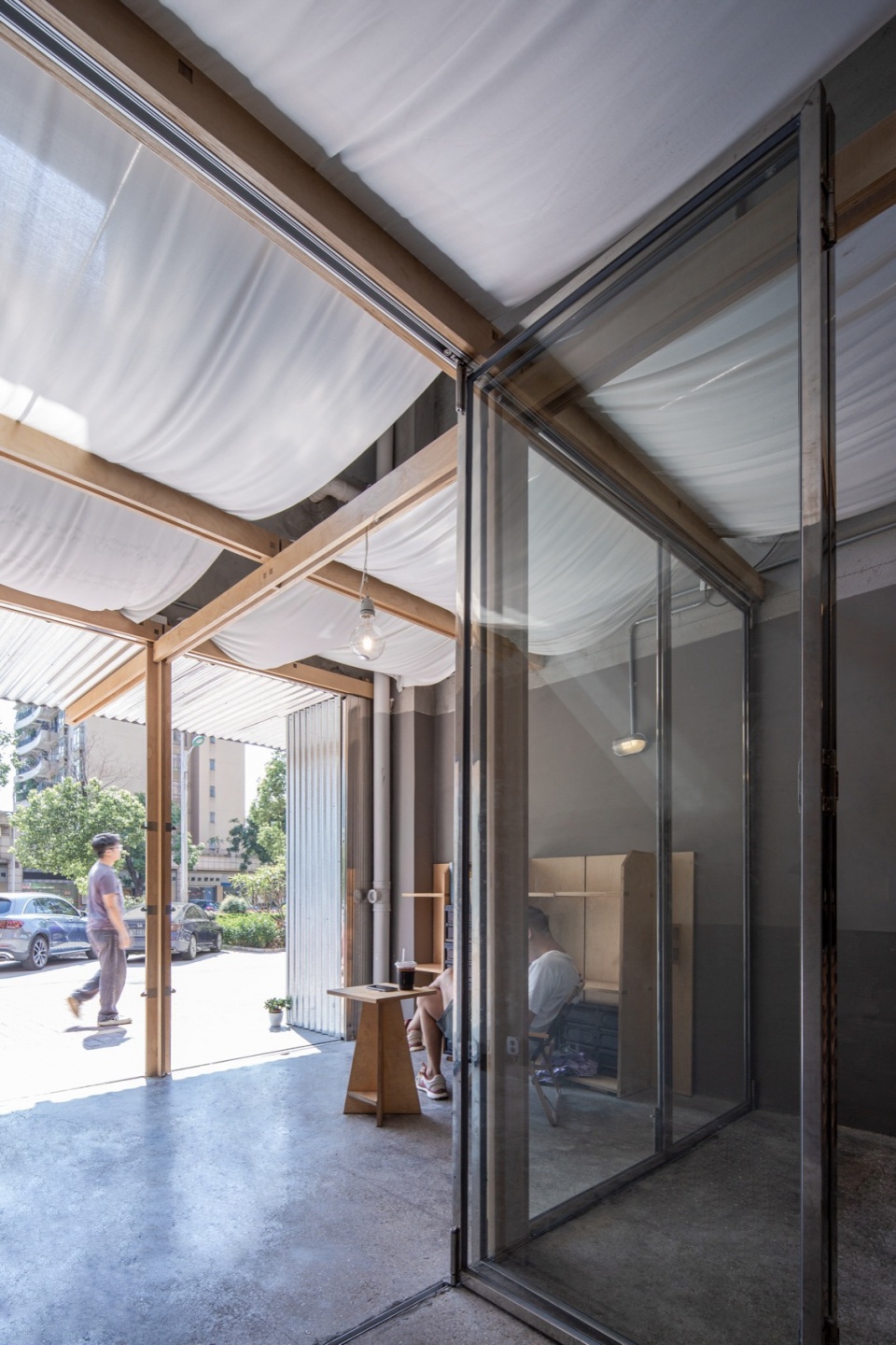 Community Coffee China by NEMEArchitects