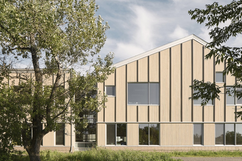ecole de letincelle by consortium agence spatiale appareil architecture bgla architecture