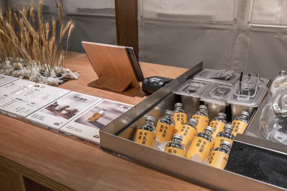 shichai handmade suzhou guanqian street store by spacestation