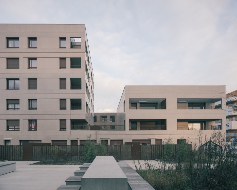 The Aviator by ALTA architectes urbanistes