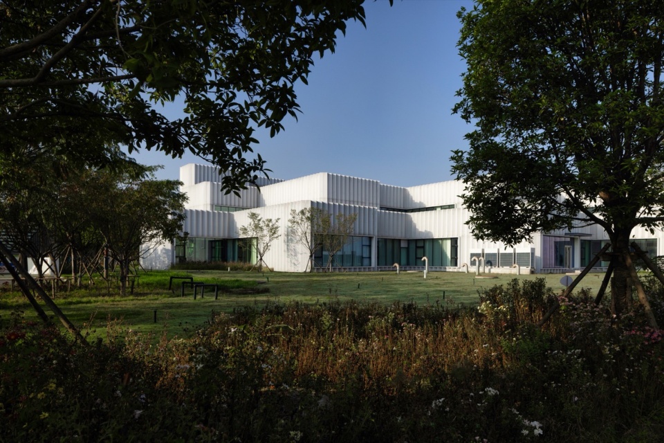 nanyang world rose grand view garden scientific research building design by atelier folie