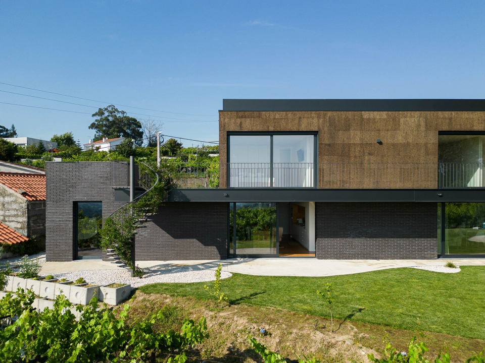 casa do sobreiro by skemba studio
