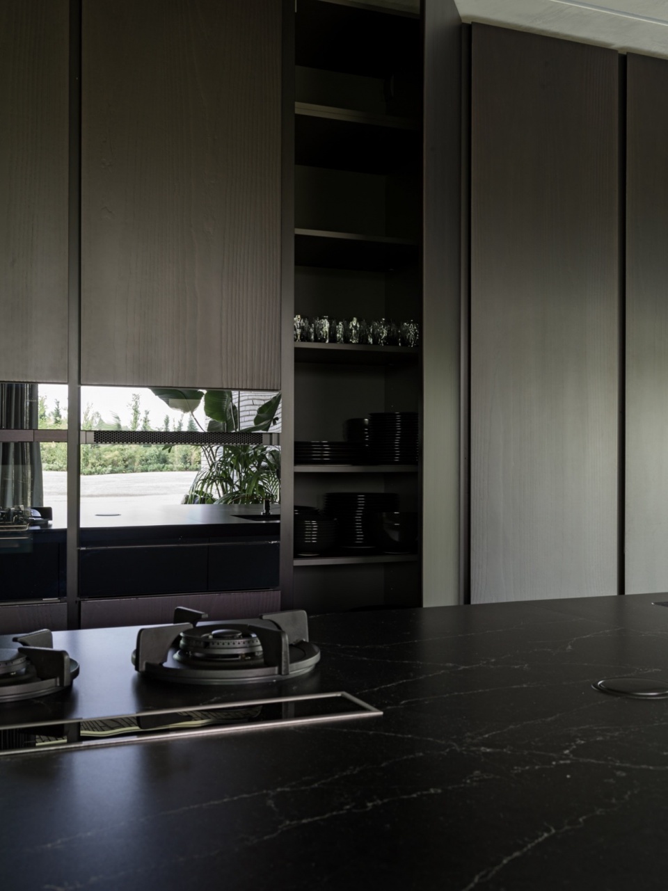 house in the park by mide architetti