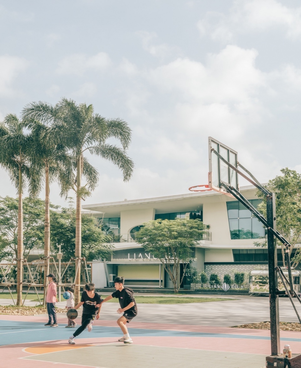The CAPE Commercial District China by DL atelier