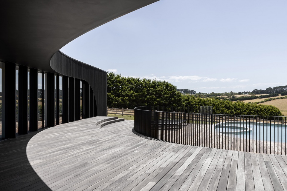 peninsula house by wood marsh