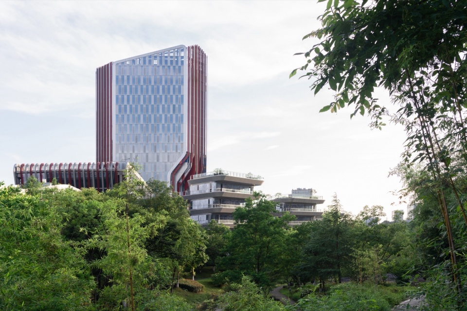 AutoFuturist Complex Jingu Center by LYCS Work