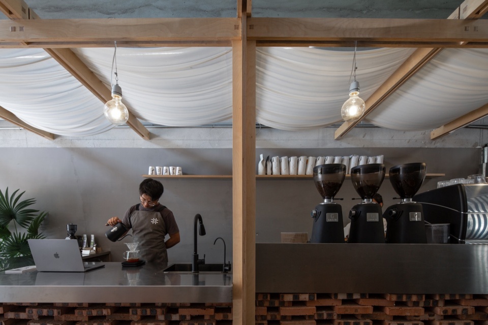 Community Coffee China by NEMEArchitects
