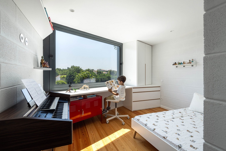 casa do sobreiro by skemba studio