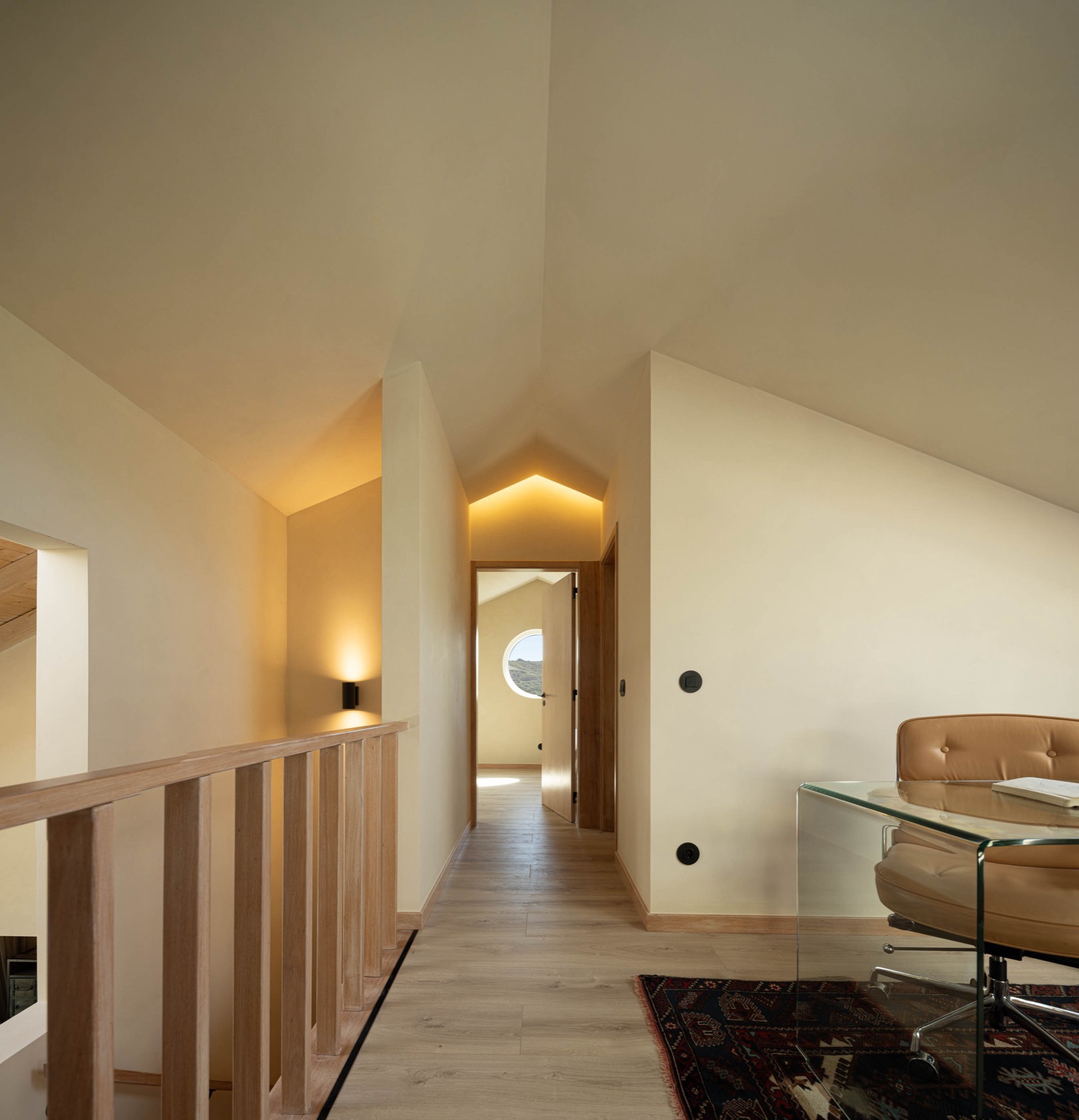 Rural soul house in Sintra by Tsou Arquitectos - 谷德设计网