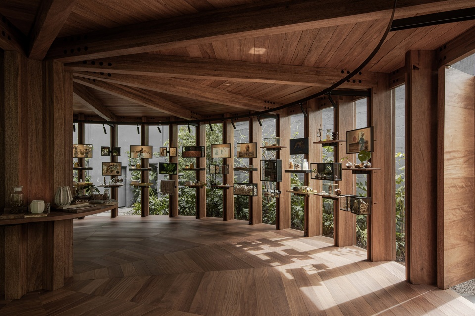 xinu marsella by esrawe studio cadena