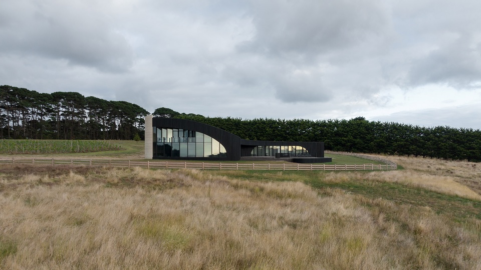 peninsula house by wood marsh
