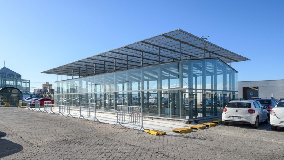 remodeling in nuevocentro shopping by ar mondejar arquitectos