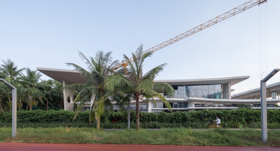 The CAPE Commercial District China by DL atelier