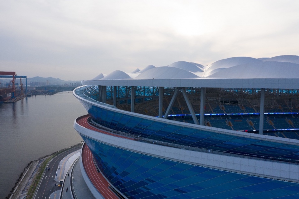 Dalian Suyu Bay Football Stadium by hit