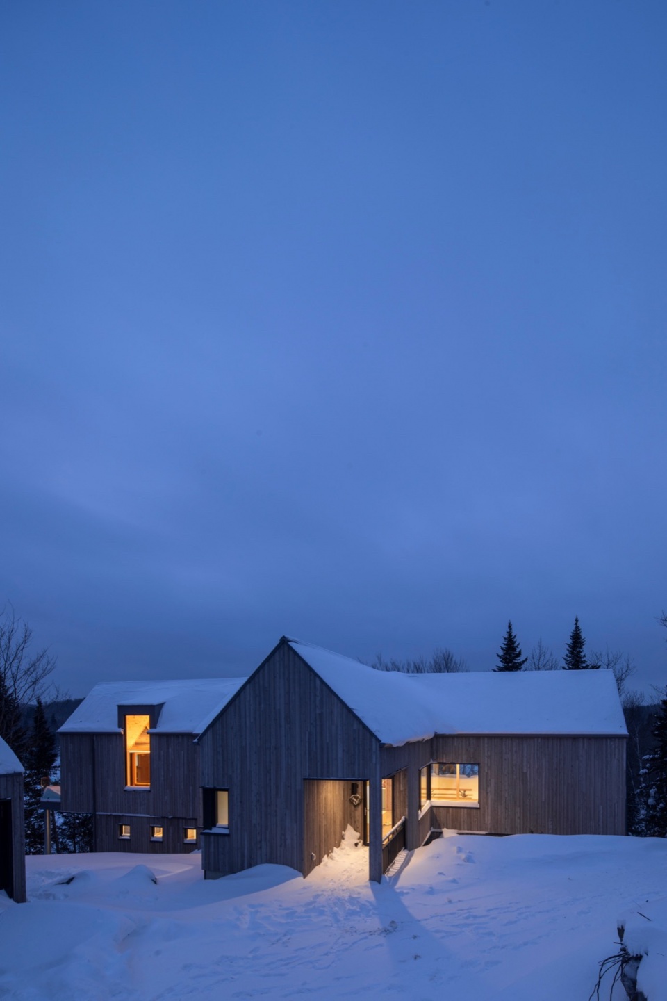 chalet papillon by robitaillecurtis