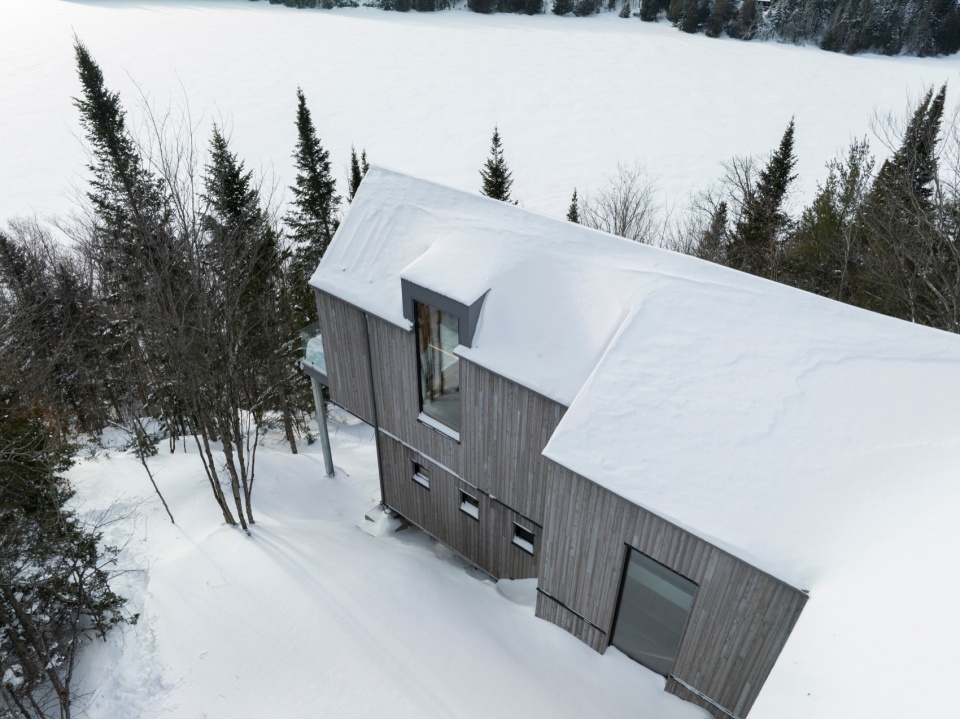 chalet papillon by robitaillecurtis