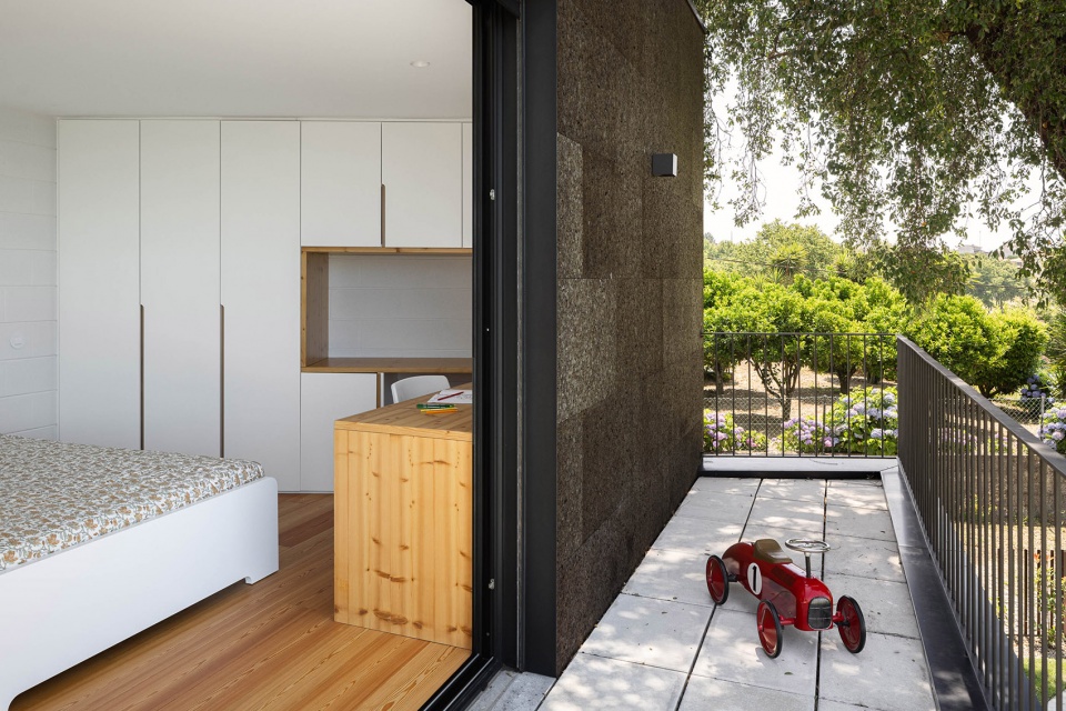 casa do sobreiro by skemba studio