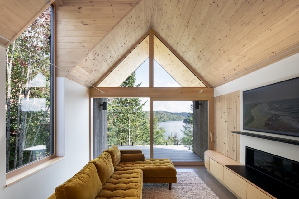 chalet papillon by robitaillecurtis