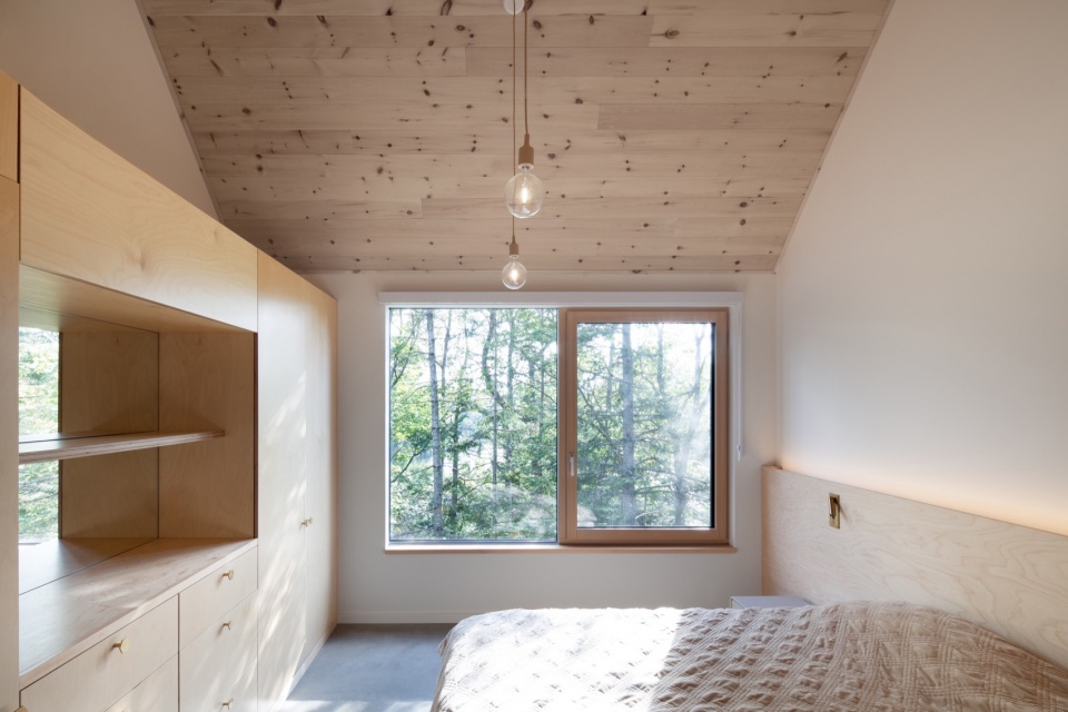 chalet papillon by robitaillecurtis