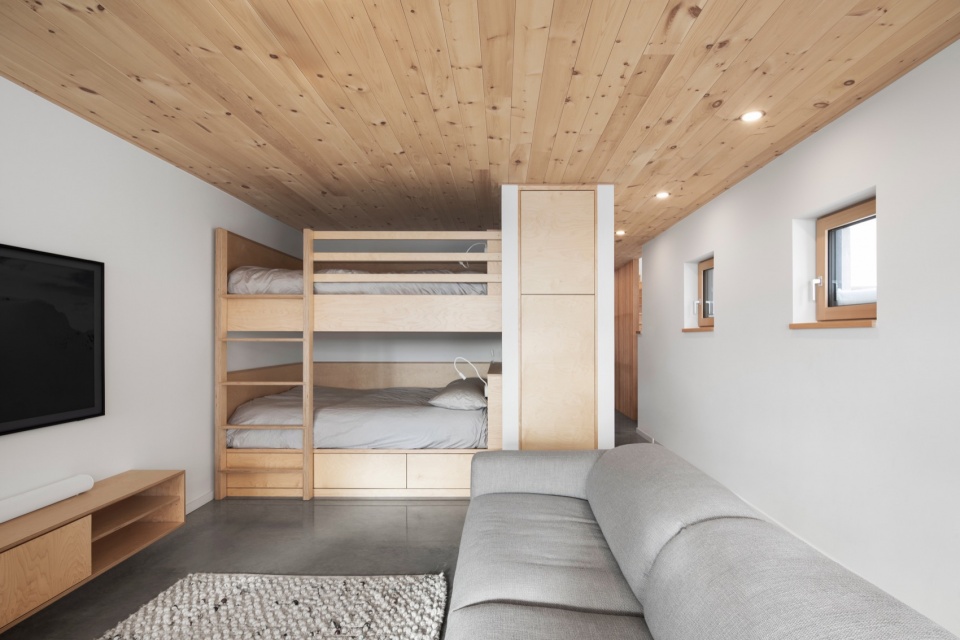chalet papillon by robitaillecurtis