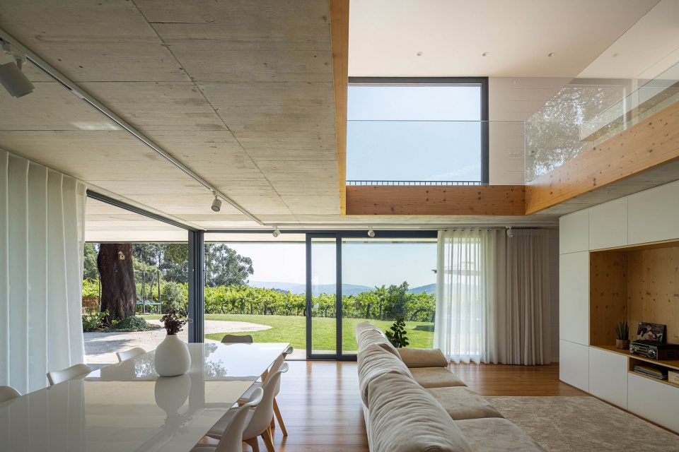 casa do sobreiro by skemba studio