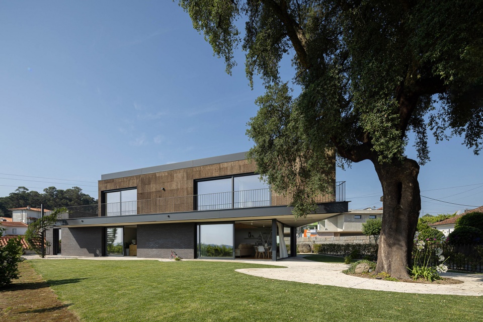 casa do sobreiro by skemba studio