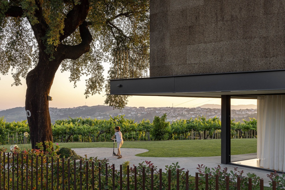 casa do sobreiro by skemba studio