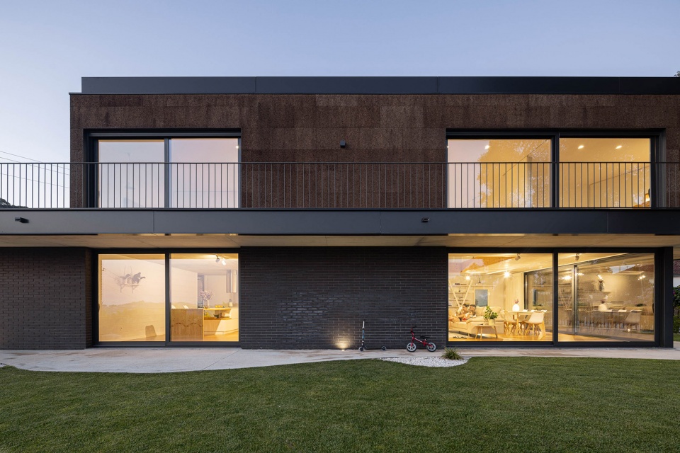 casa do sobreiro by skemba studio