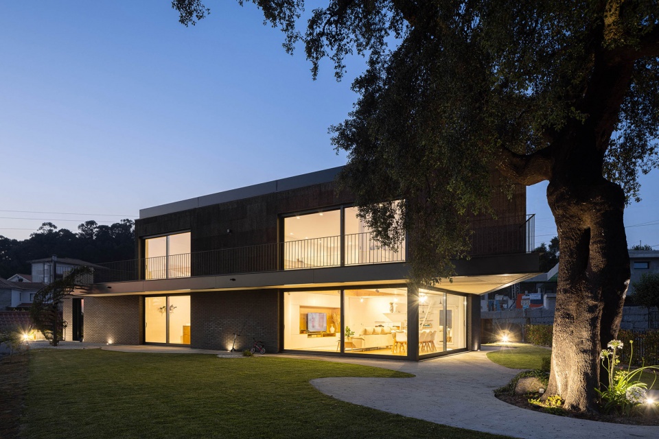 casa do sobreiro by skemba studio