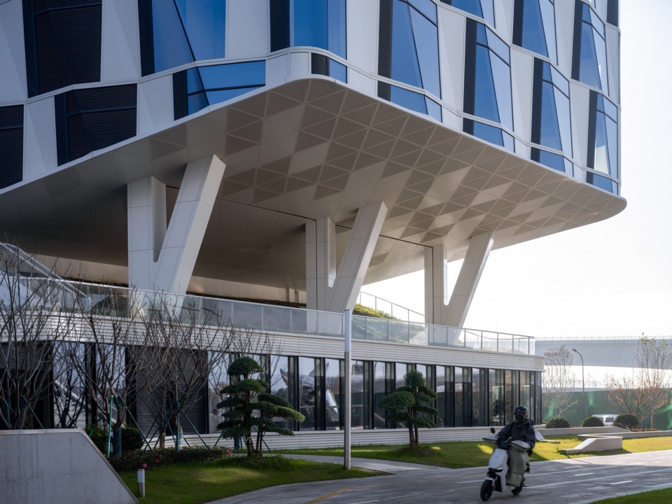 3号楼悬挑空间局部 Suspend space detail of Building 3 ©山间影像 Inter mountain images