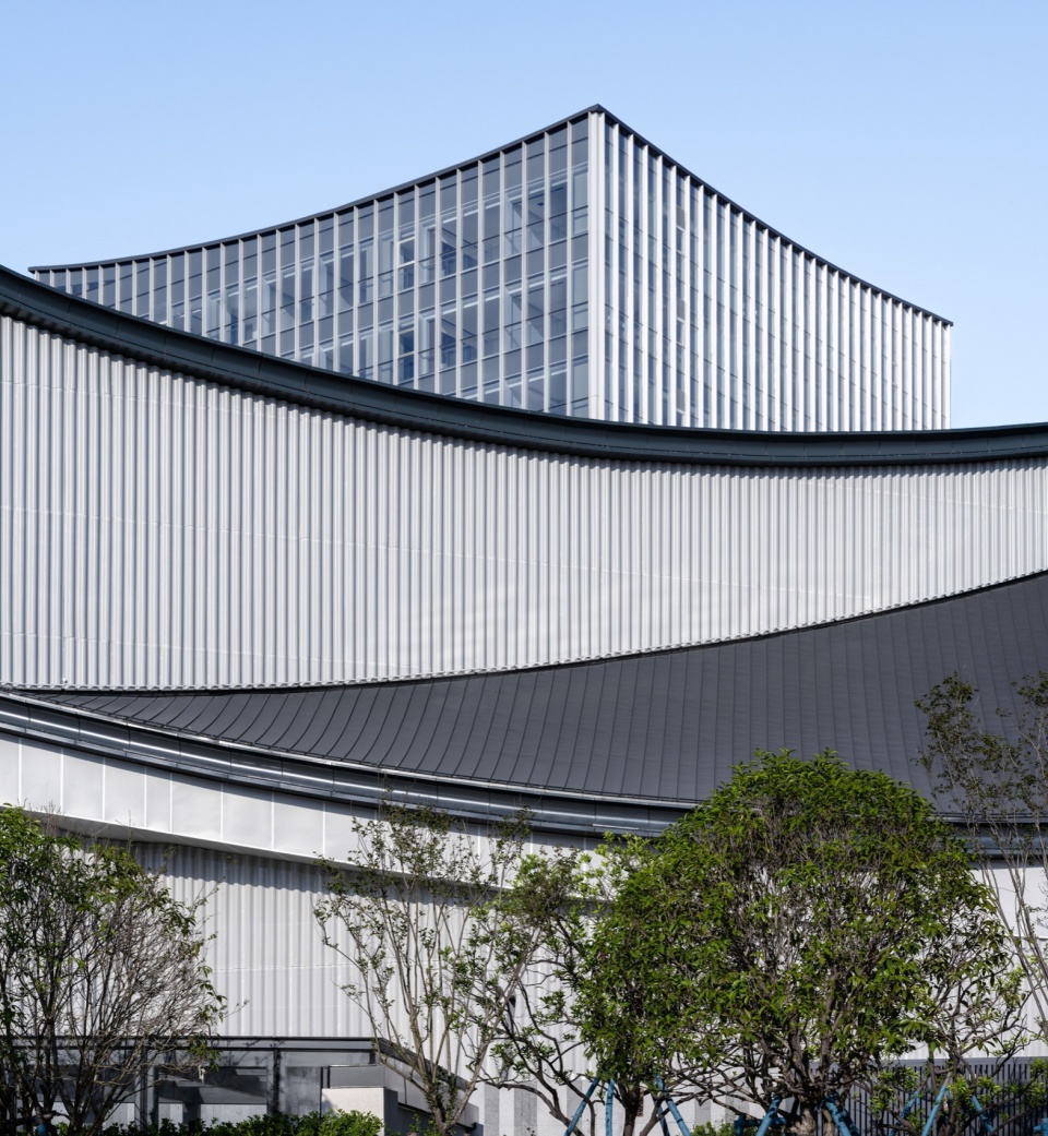 柔美的立面线条 Soft and graceful facade lines©山间影像 Inter mountain images