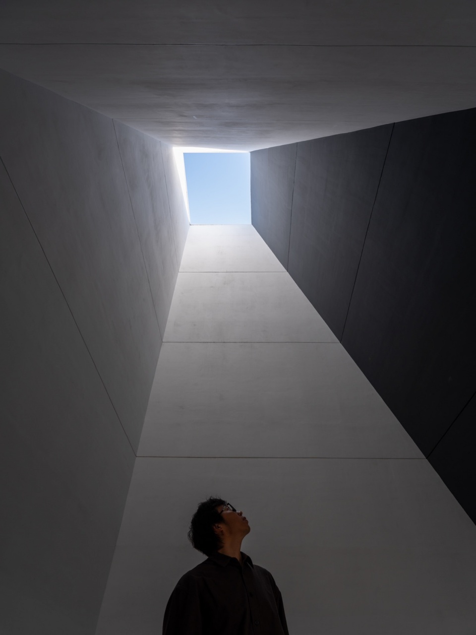. 第九座塔中的“探索器”View finder in the ninth tower ©田方方