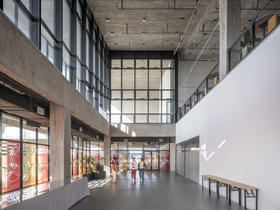 . 报告厅门厅 Lobby of Auditorium ©田方方