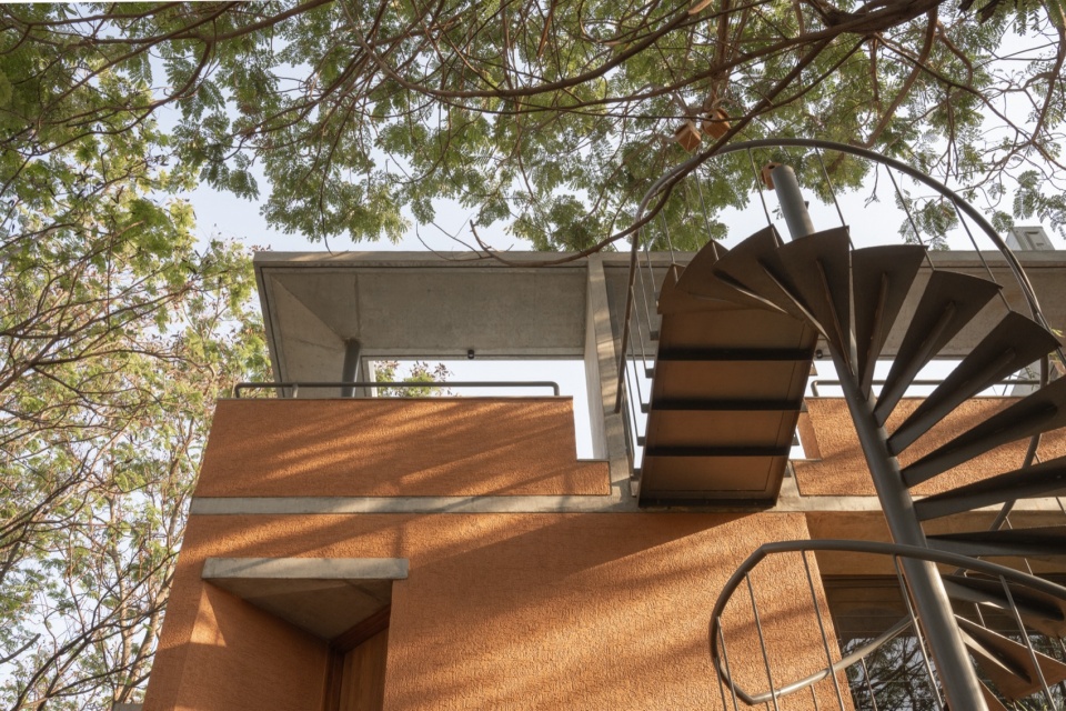 E MKGs HR 31 terra kota house by terra firma architects