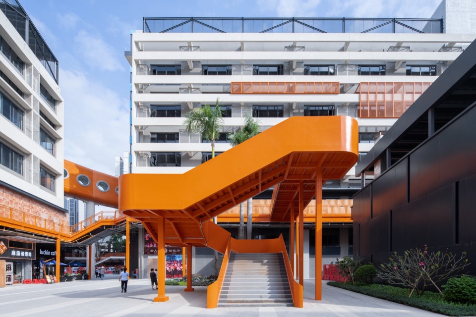 南广场景观楼梯©吴嗣铭 1906 young town technology plaza