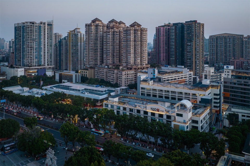 改造后的城市界面©杨毅衡 1906 young town technology plaza