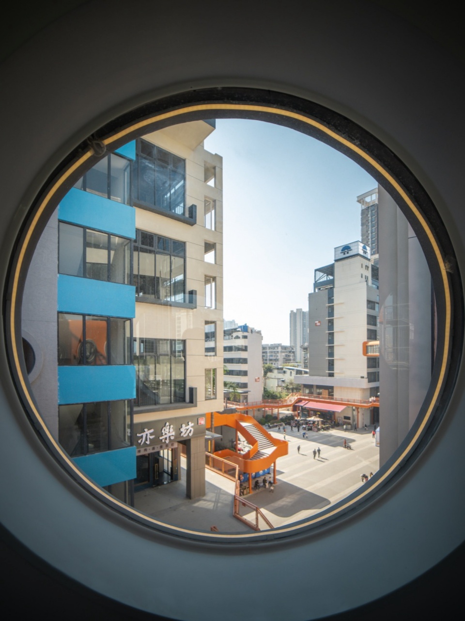 通过隧道看园区©杨毅衡 1906 young town technology plaza
