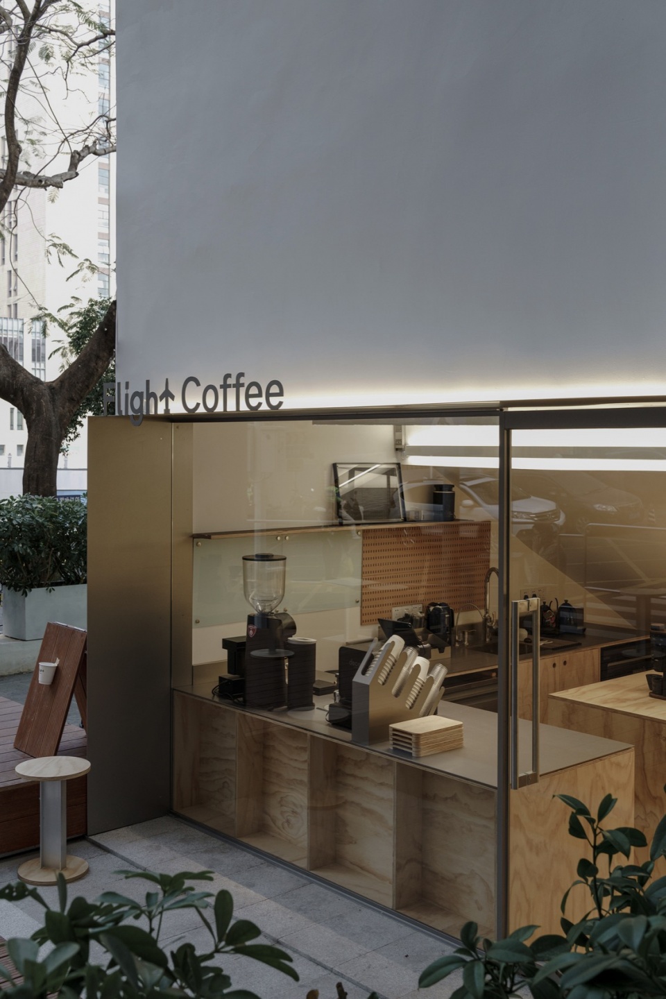 门头右视角©肉山 Meat mountain flight coffee shop