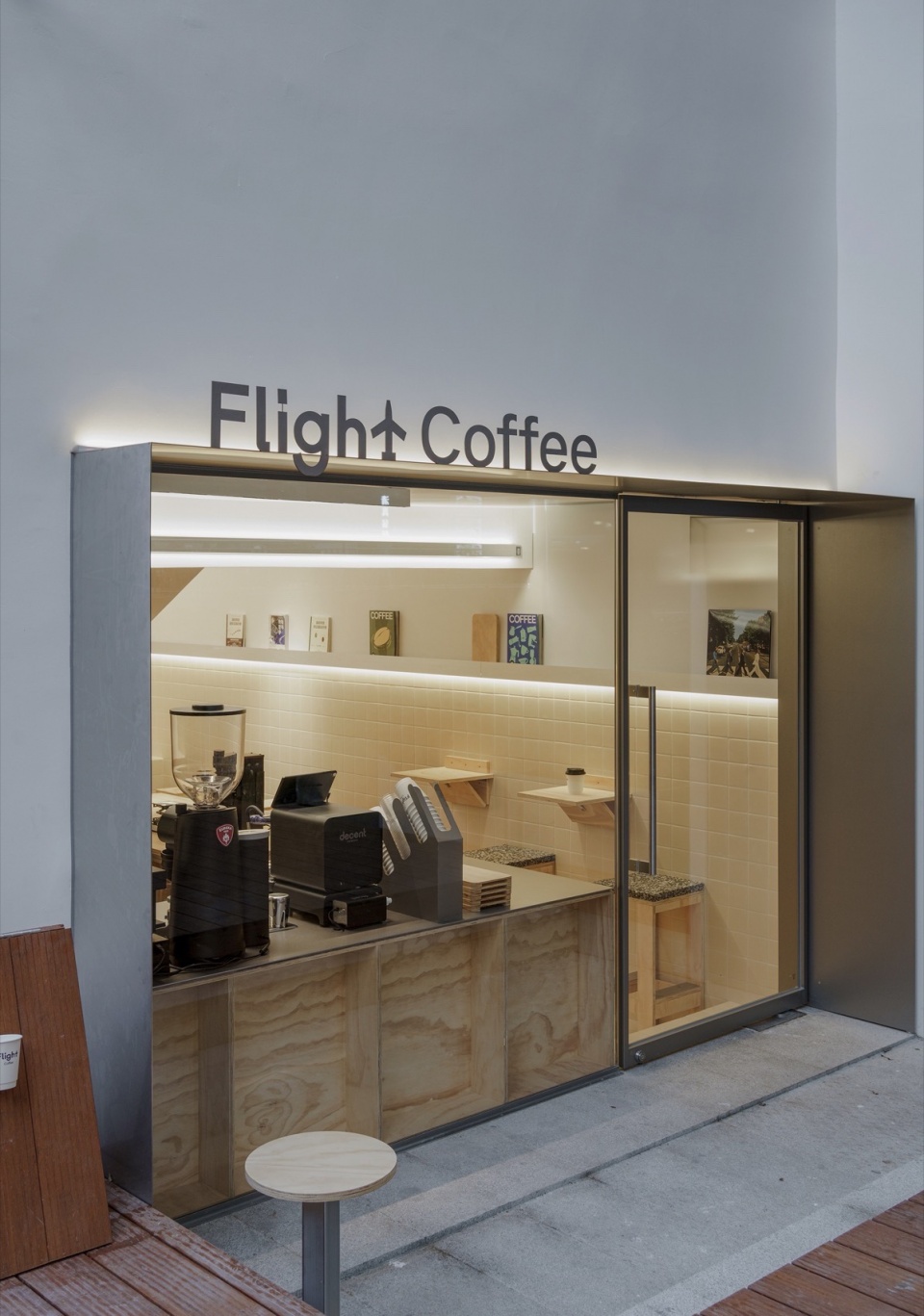 门头左视角©肉山 Meat mountain flight coffee shop