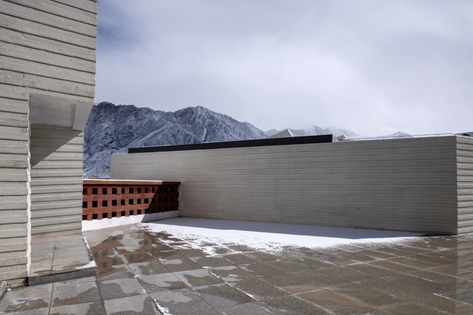 高处平台观景点 viewpoint 尹明 tibetan thangka art museum