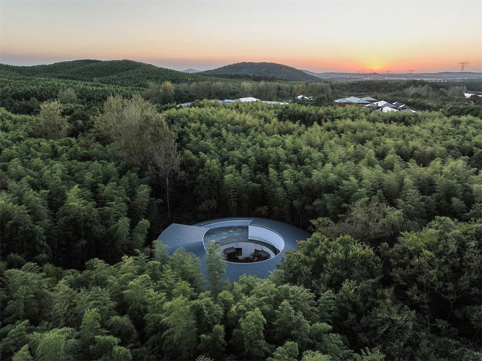 nanjing manor resort by yuqiang partners