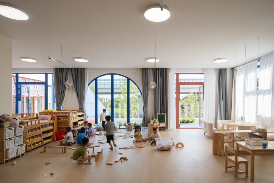 west coast kindergarten by clou