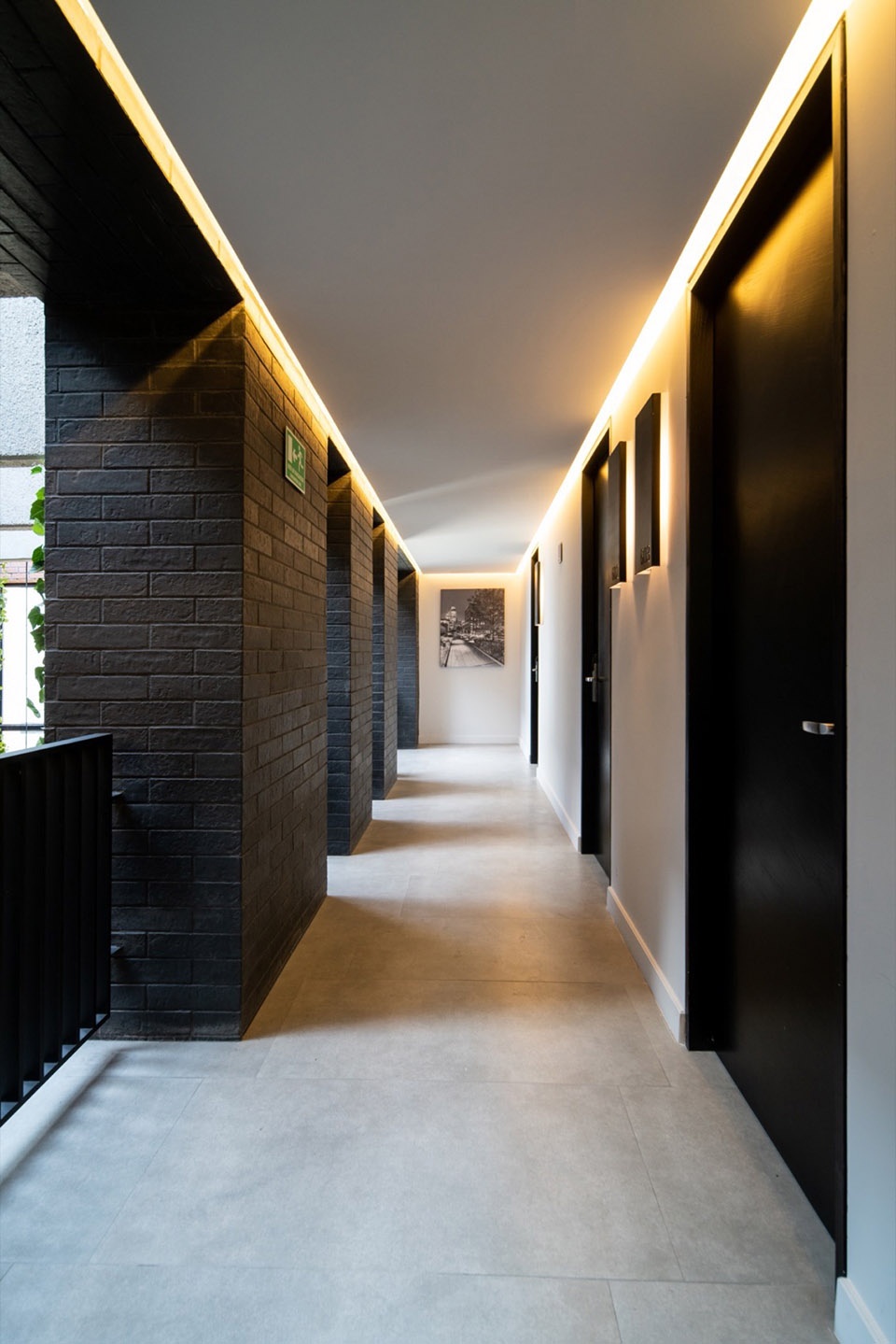Fulton Business Luxury Hotel by Blending Dots