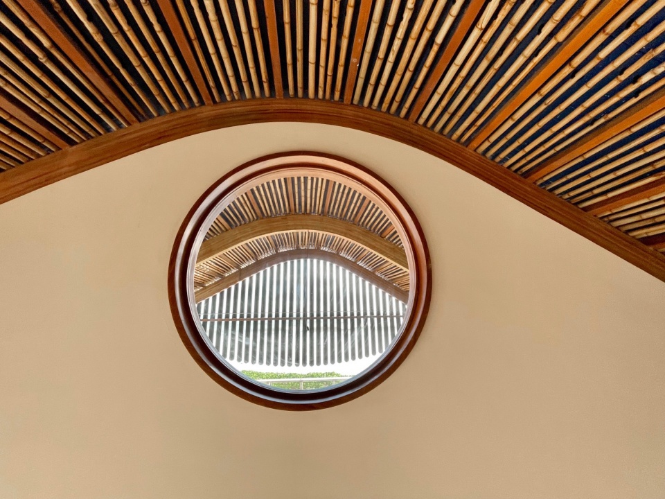 gutter house by atelier daniel florez