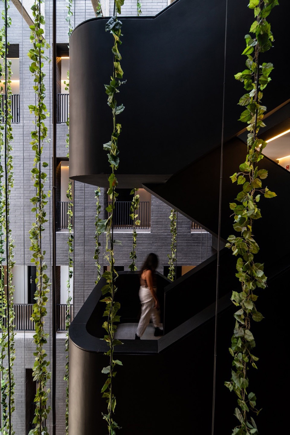 Fulton Business Luxury Hotel by Blending Dots